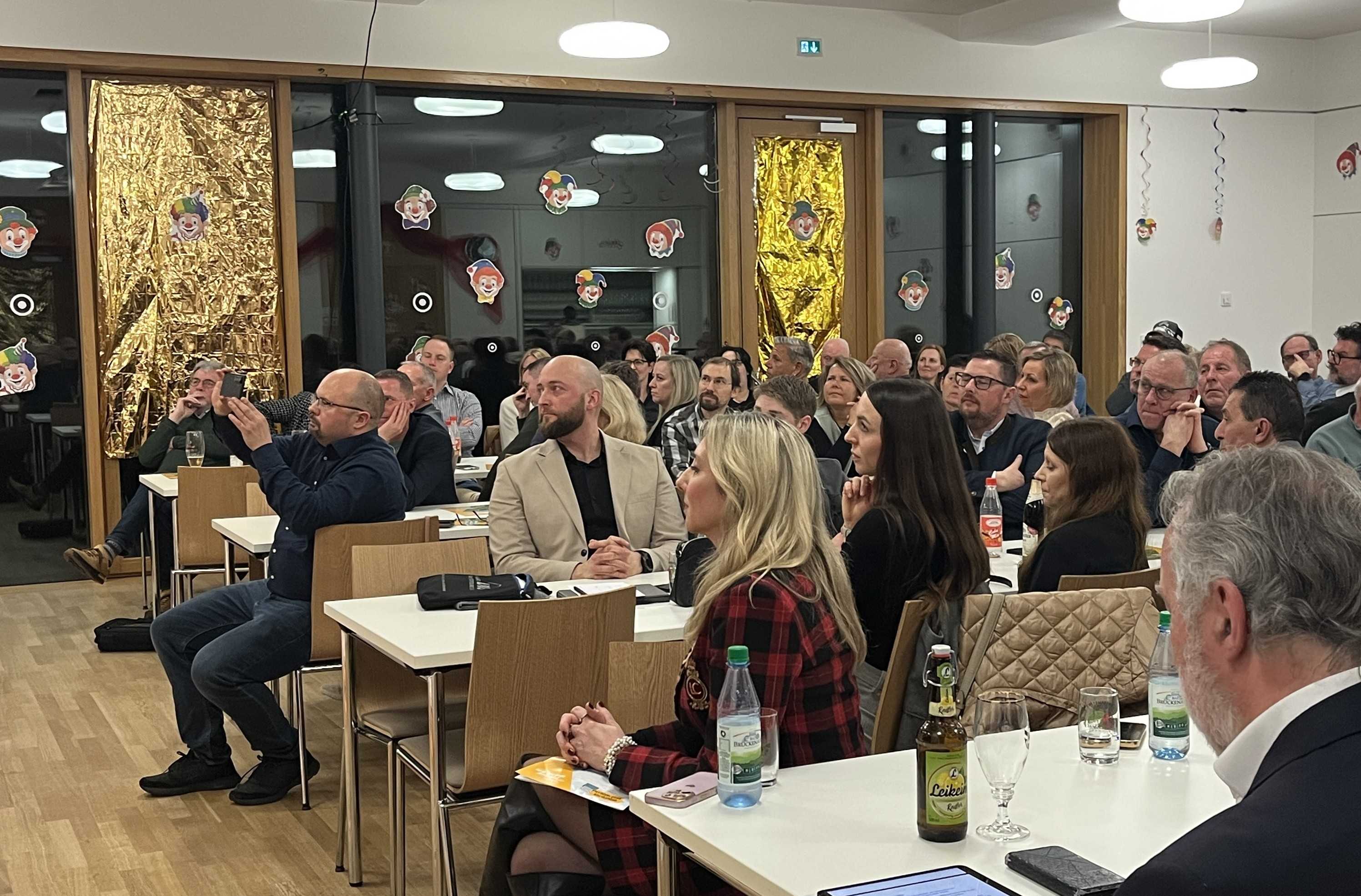 260211 07 Besuch Staatsministerin Anna Stolz im PJH